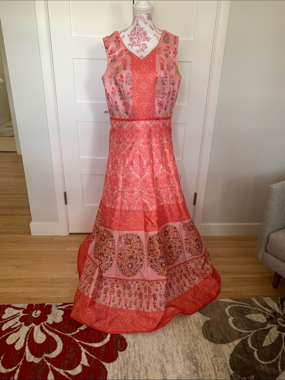 VGUC Sleeveless Coral Pink Printed Formal Maxi Dress with Matching Shawl